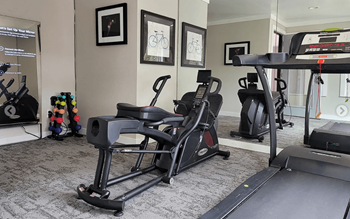 the gym at the monarch luxury apartments